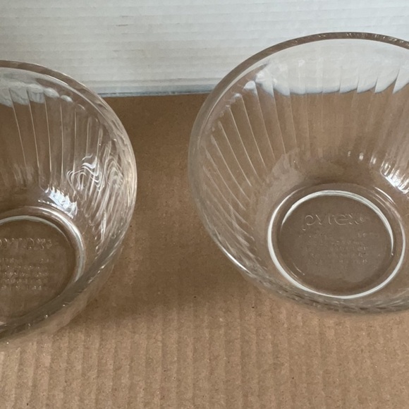 Pyrex Clear Glass Food Storage Bowl pair - Picture 4 of 5